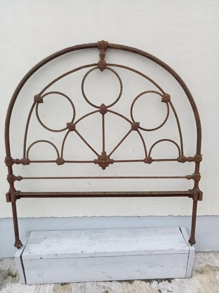 Old bed frame - Image 1
