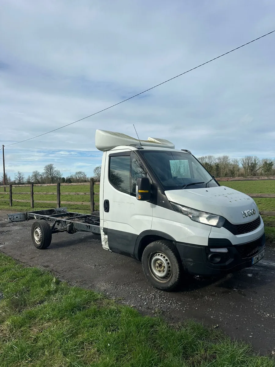 Iveco Cab And Chassis 2017 Automatic - Image 1