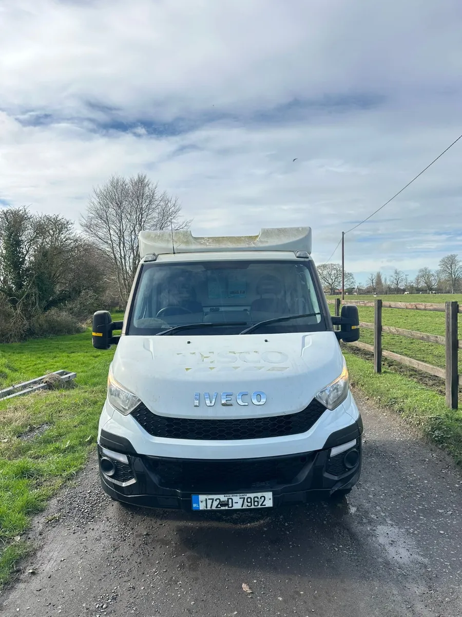 Iveco Cab And Chassis 2017 Automatic - Image 3