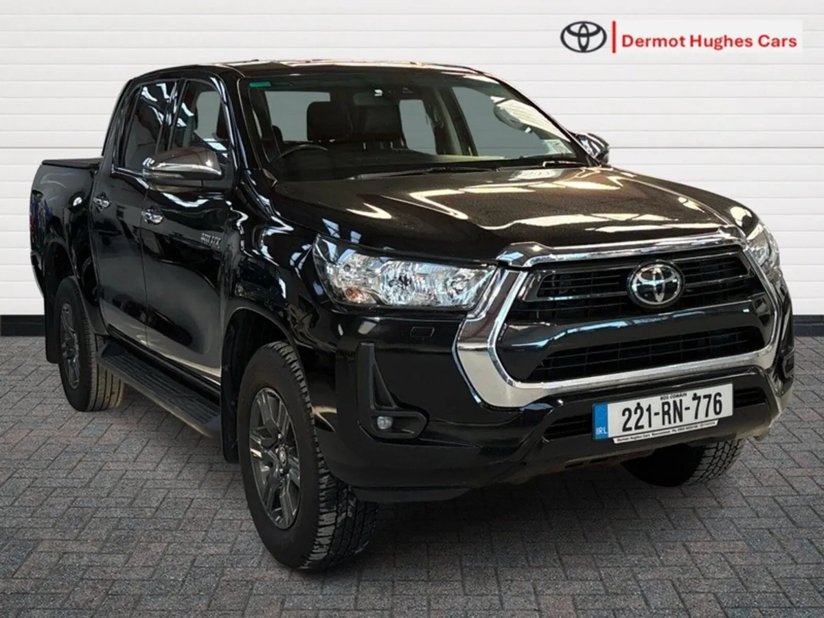 Toyota Hilux 2.4 SR5 DOUBLE CAB 4DR - Image 1