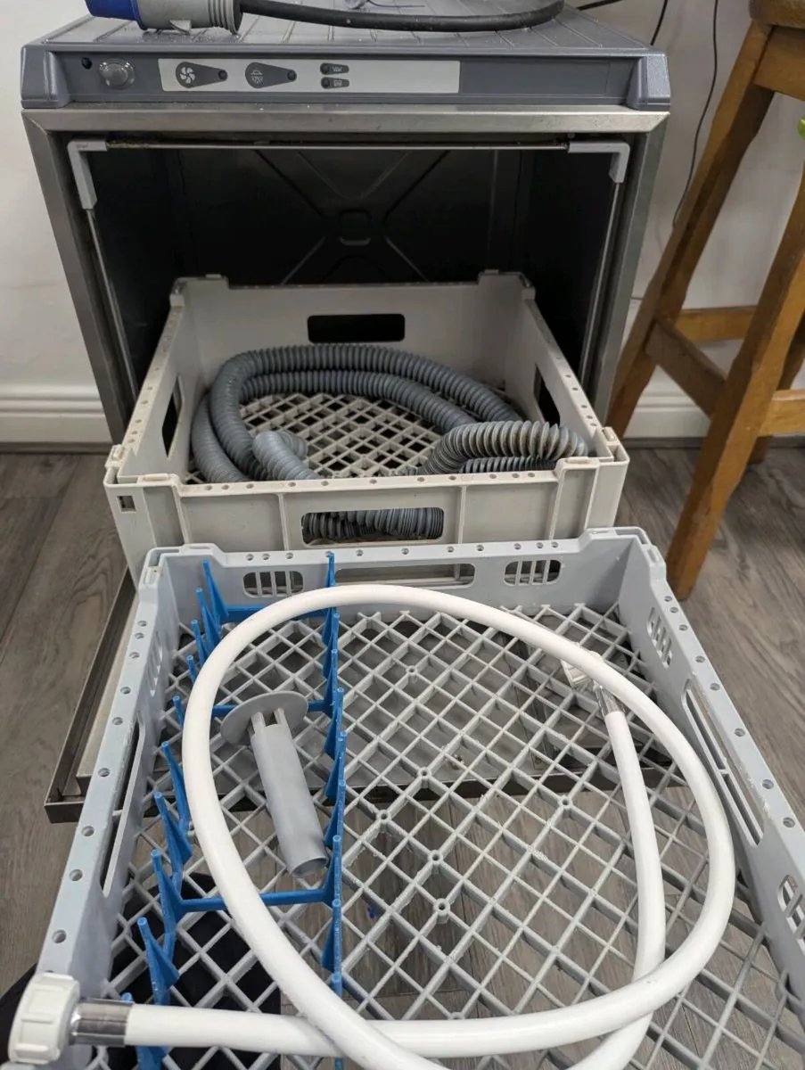 Omniwash 4000ST Glass Washer - Image 2