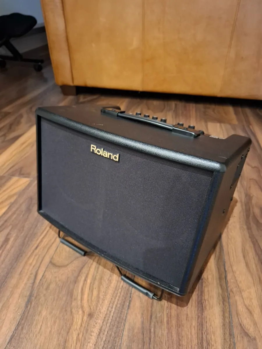 Amplifier: Roland AC-60 Acoustic Chorus - Image 1