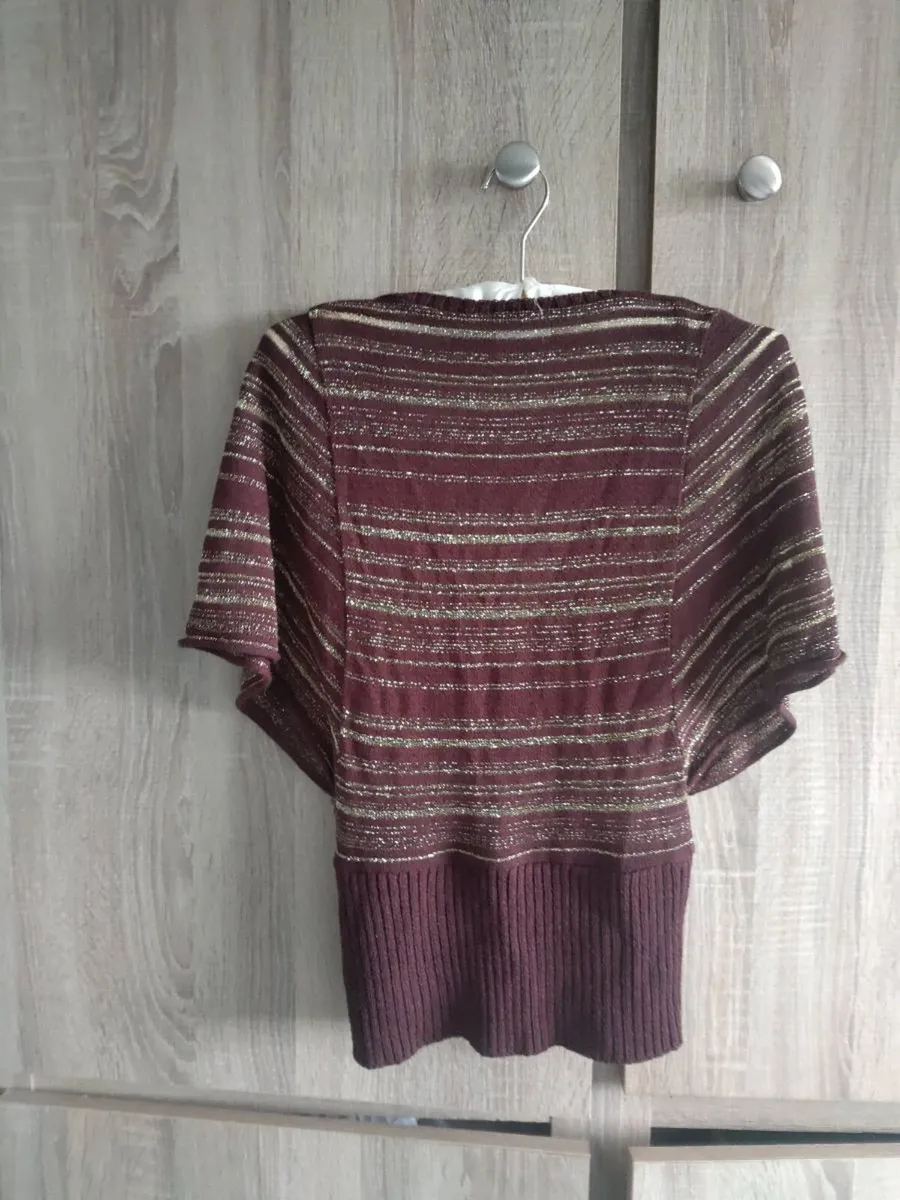 Gold brown sweater size fits XS s m - Image 3