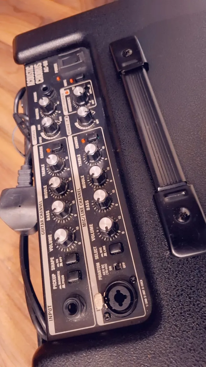 Amplifier: Roland AC-60 Acoustic Chorus - Image 2