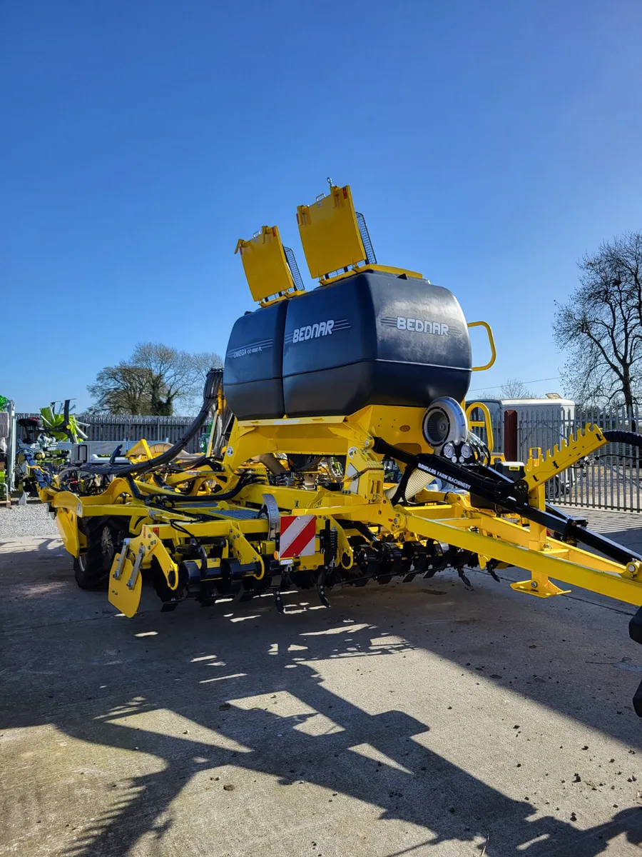 BEDNAR OMEGA 4000FL Seed Drill - Image 1