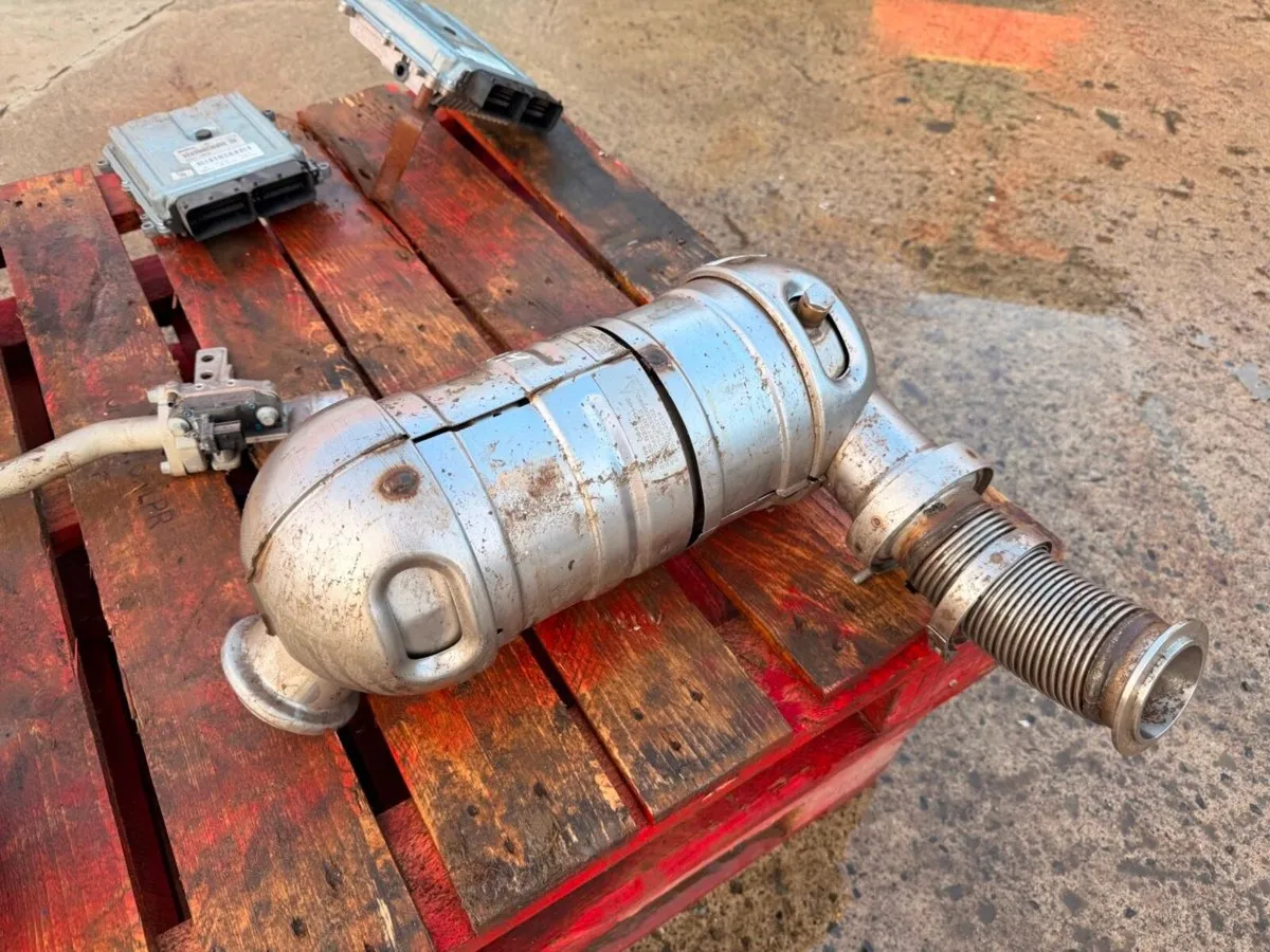 new genuine Deutz engine components .....172 - Image 2