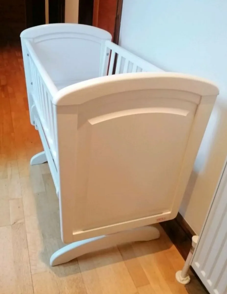 Baby Rocking Crib - Image 2