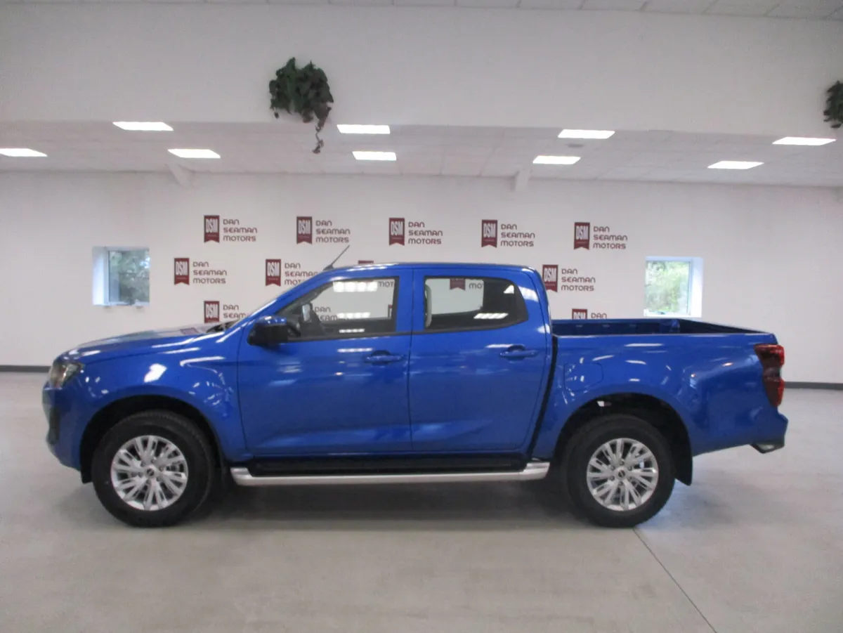 ISUZU D-MAX L CREW CAB PICK UP AUTO 4X4 - Image 1