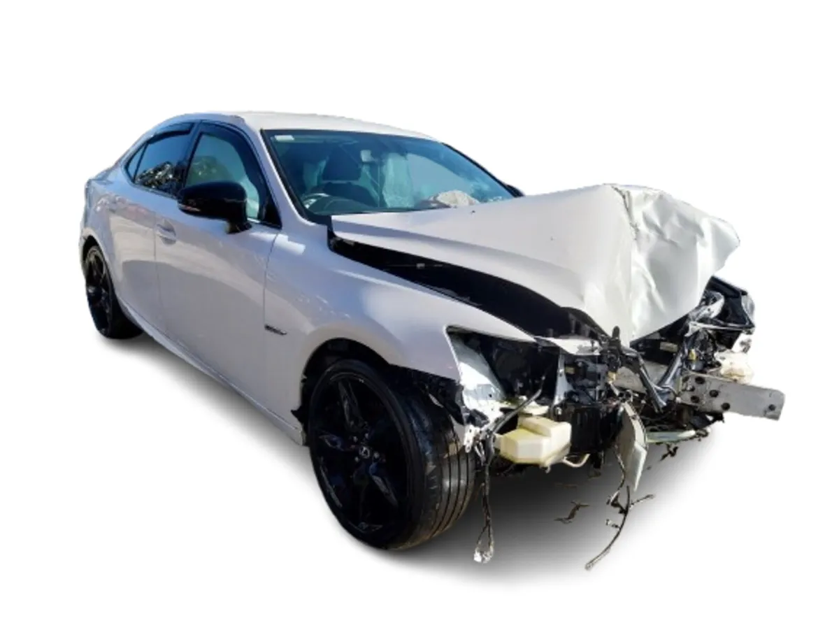 2016 LEXUS IS300h For Breaking/Dismantling - Image 1