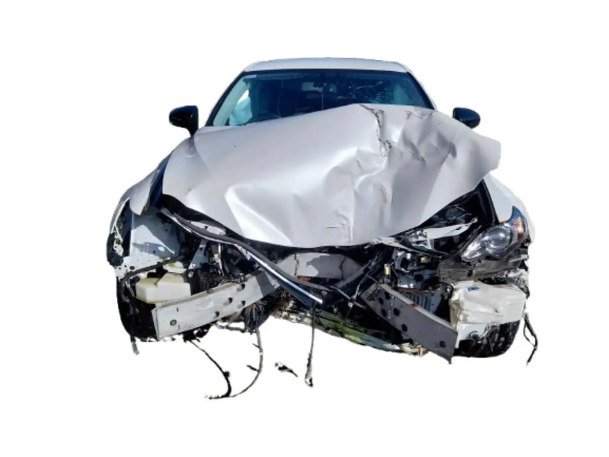 2016 LEXUS IS300h For Breaking/Dismantling - Image 2