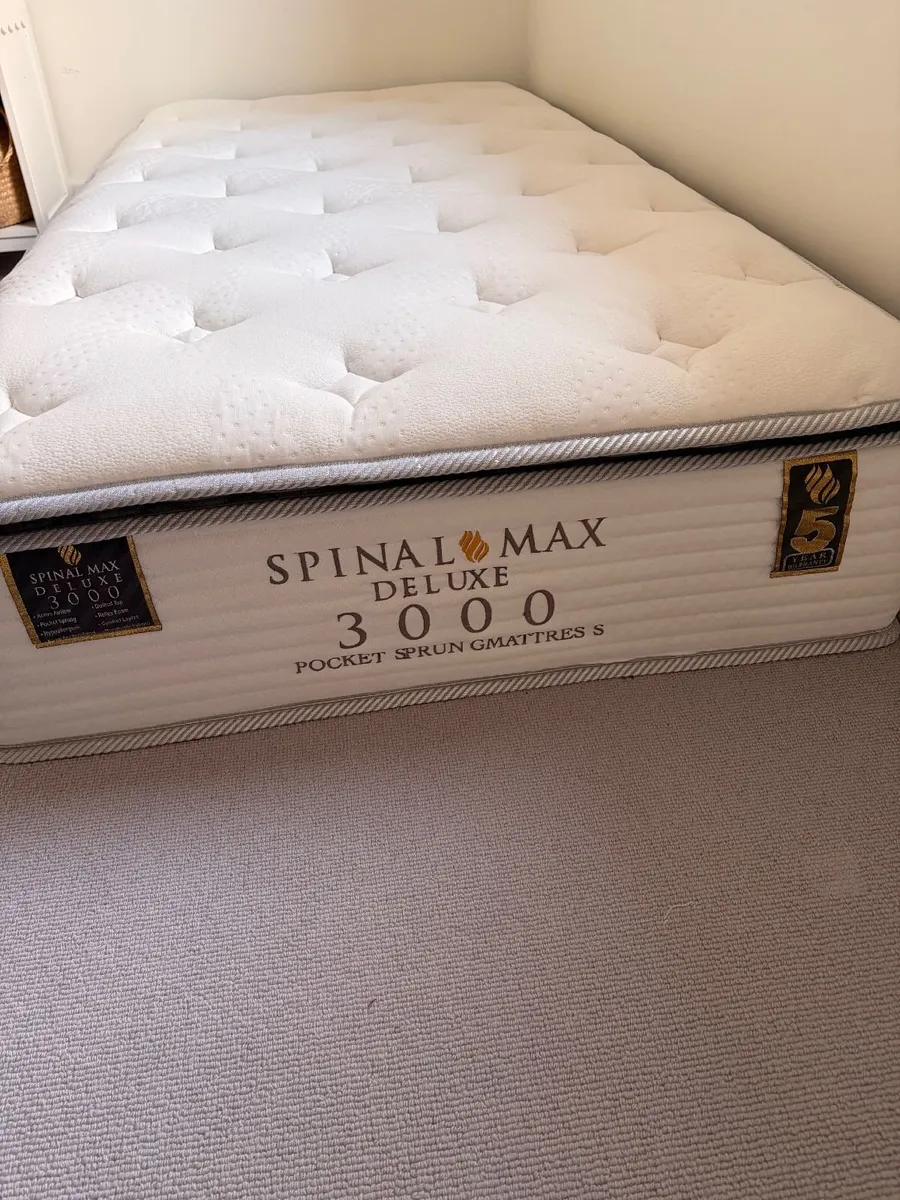 Spinal Max Deluxe 3000 Single Mattress - Like New - Image 3