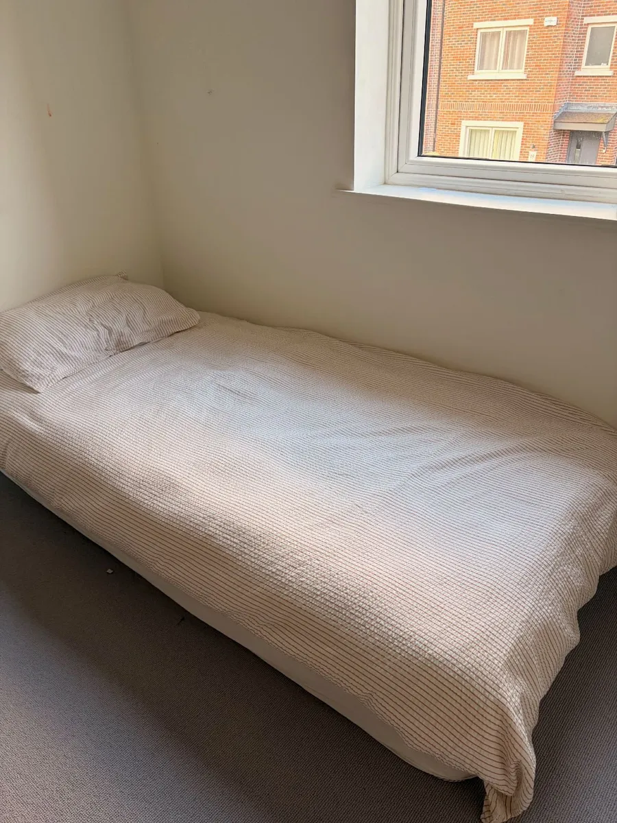 Spinal Max Deluxe 3000 Single Mattress - Like New - Image 4