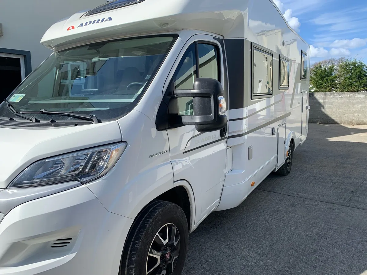 Camper van - Image 2