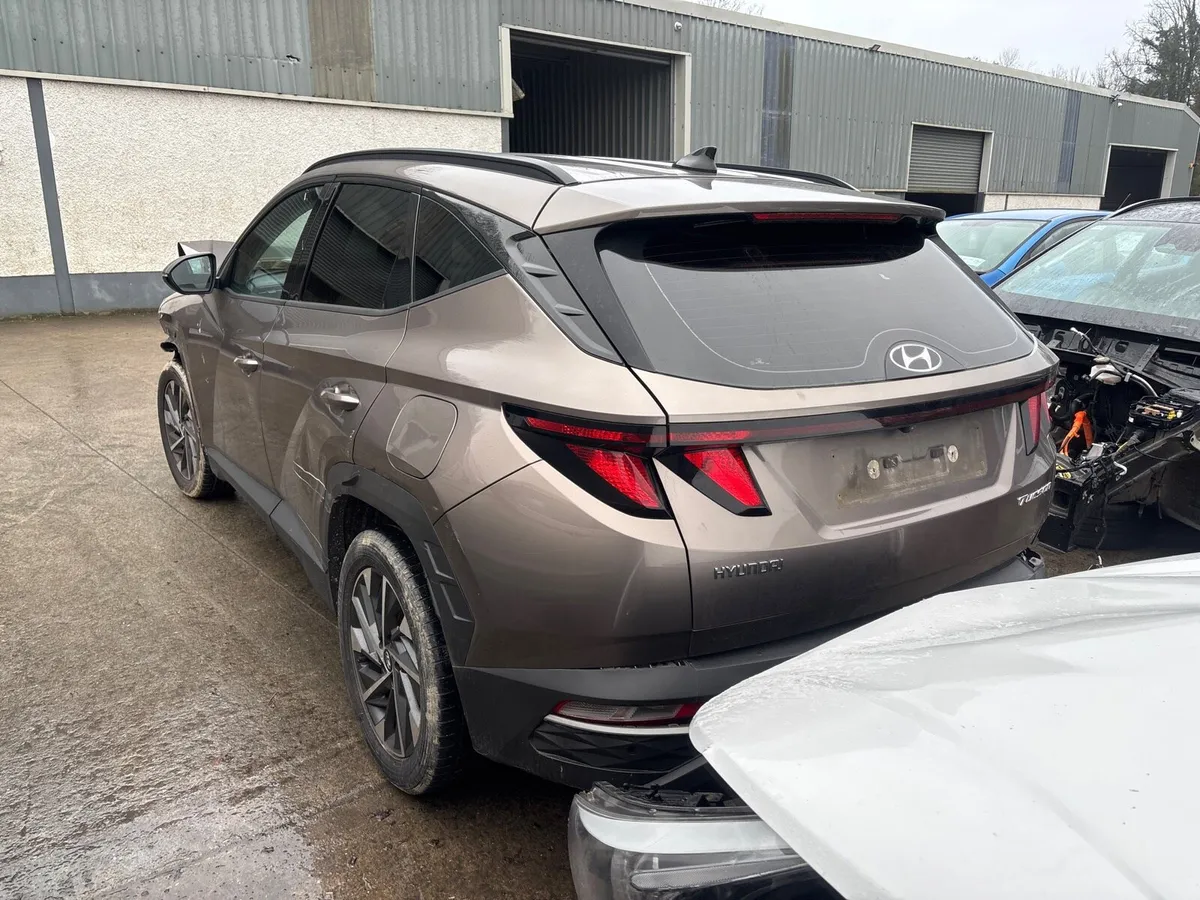 2022 Tucson diesel for parts - Image 2