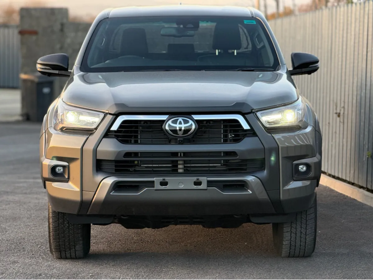 Toyota Hilux H6L INVINCIBLE X 4WD - Image 4