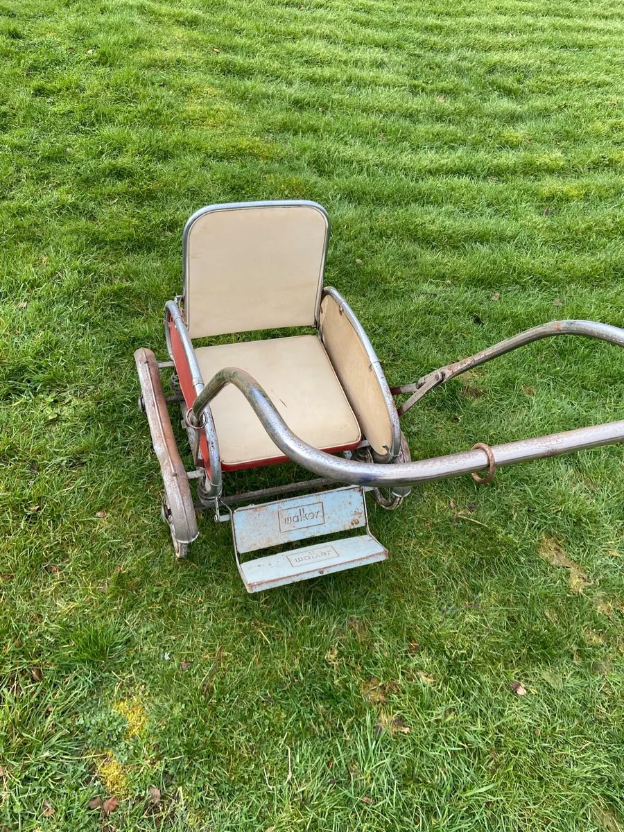Vintage pushchair - Image 2