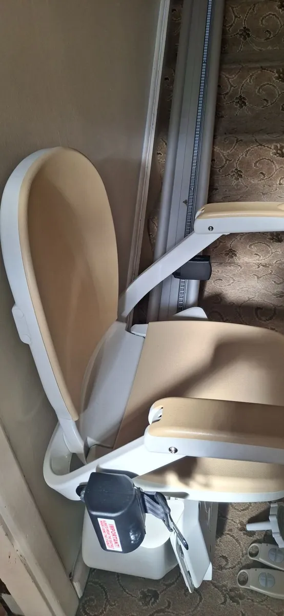 Good as new Stair Lift - Image 4
