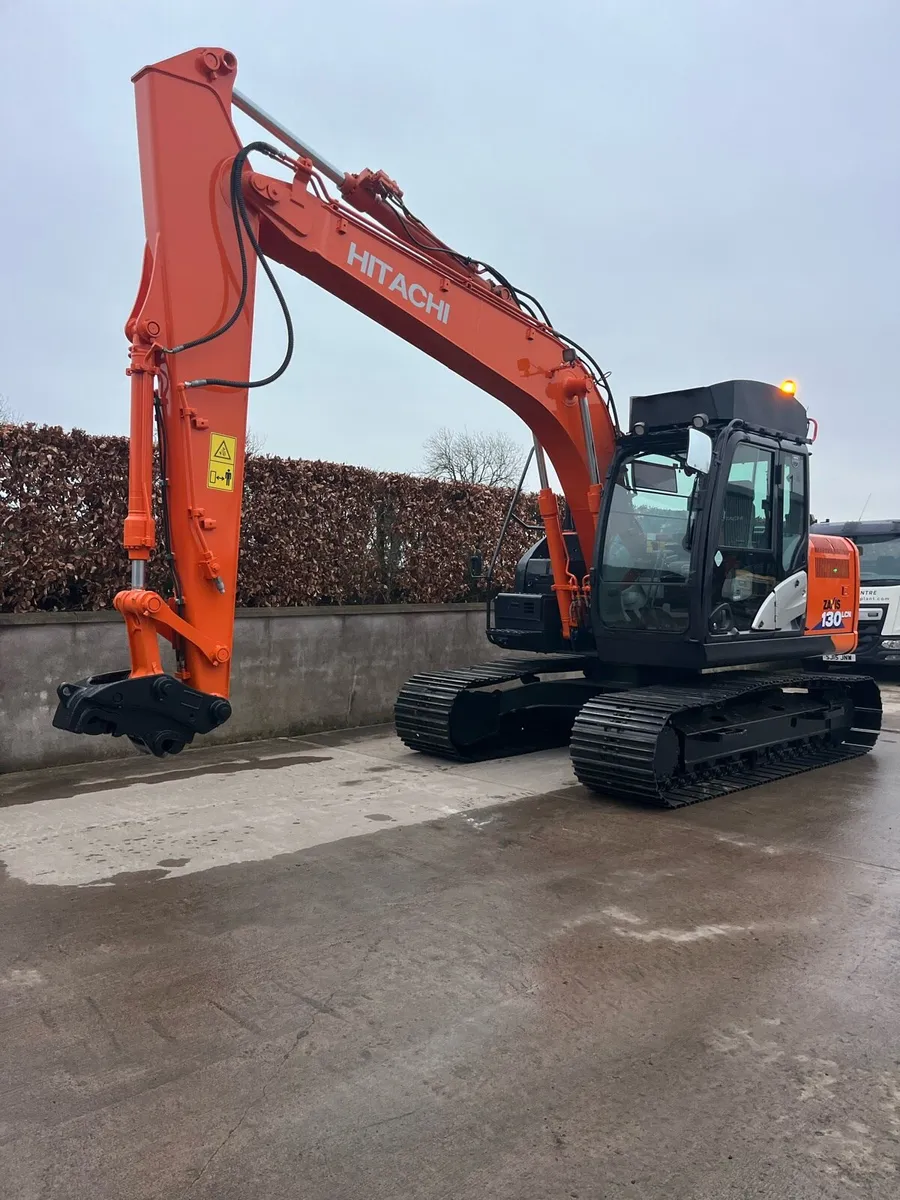 2020 Hitachi 130-6 LC Excavator - Image 3