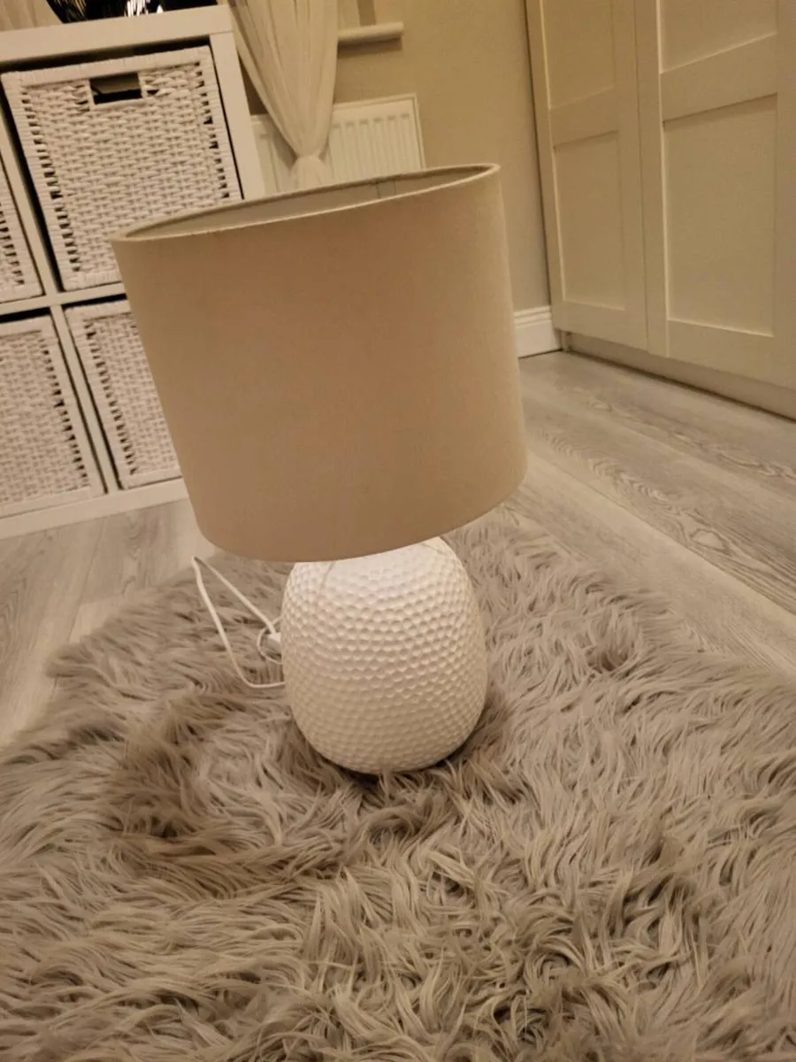 2 tabel lamps for sale - Image 2