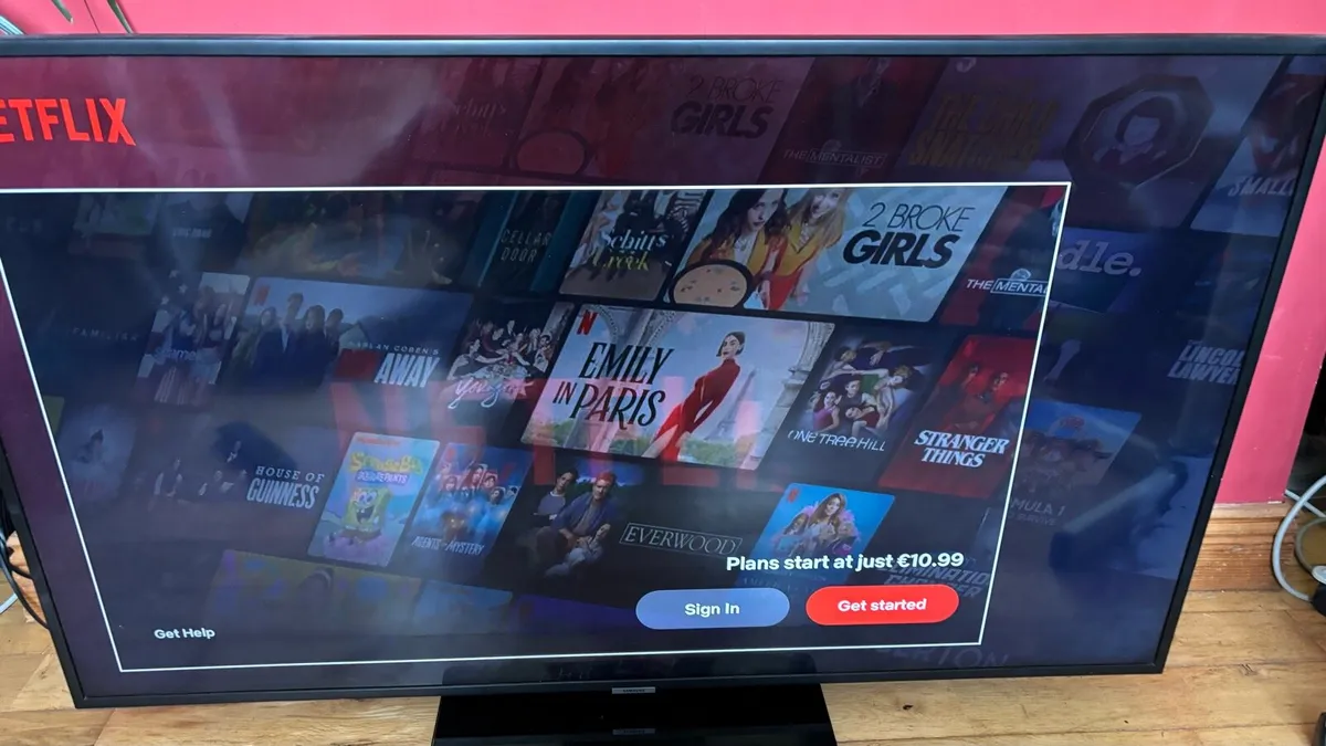 49” Samsung 4K UltraHD HDR Smart TV - Image 2