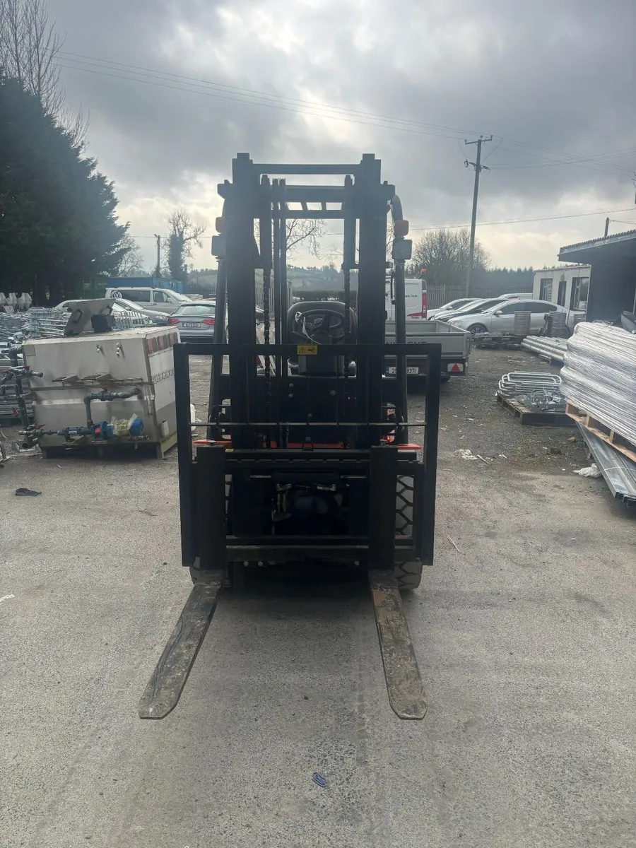 SureStac FD30 Forklift - Image 3