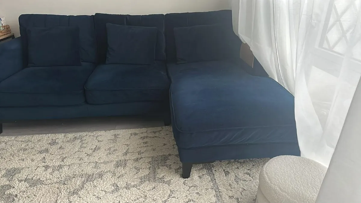 Sofa - Image 4
