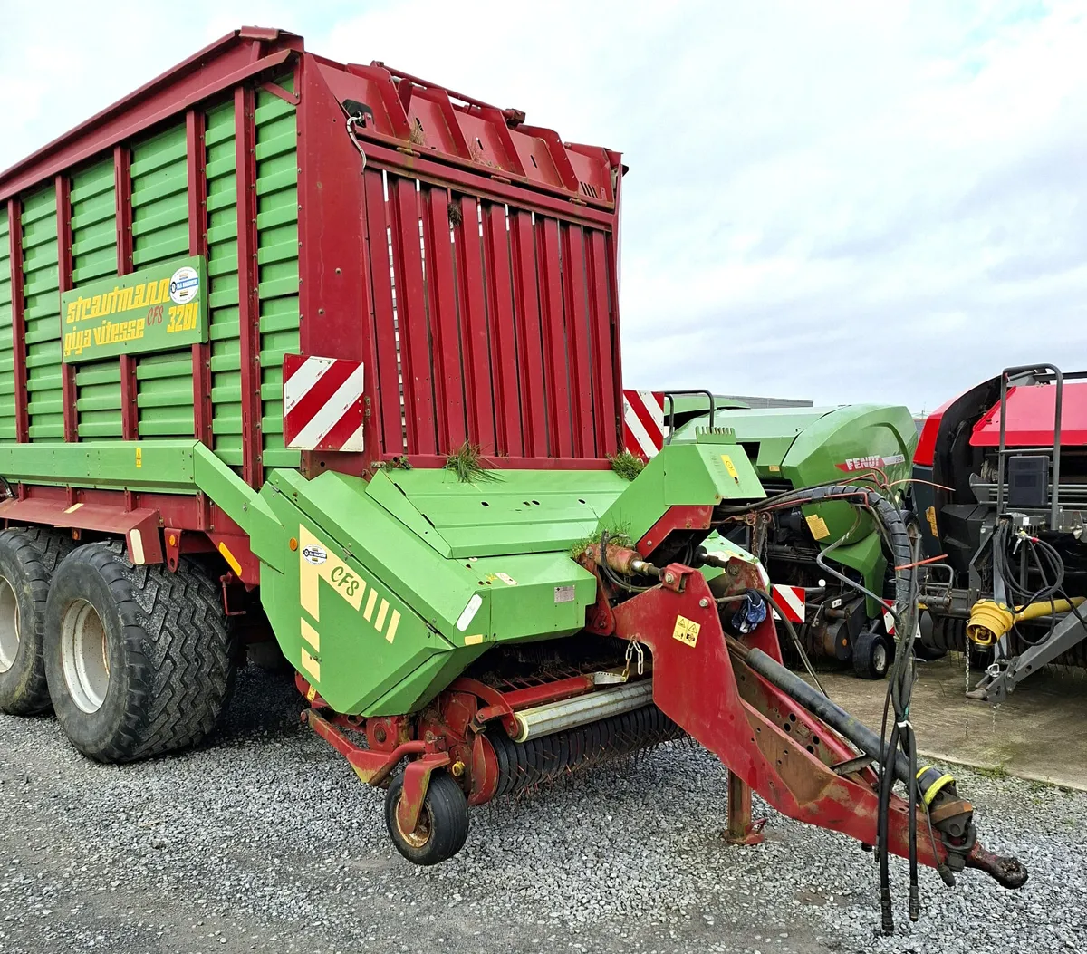 STRAUTMAN 3201 SILAGE WAGON - Image 2