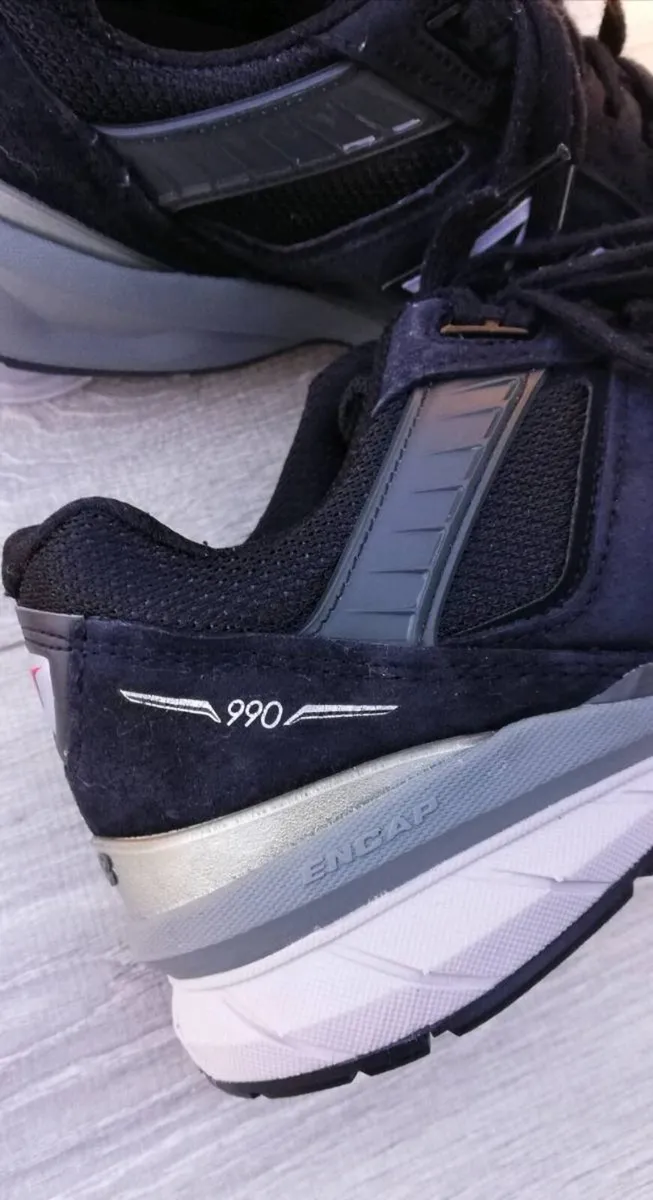 New Balance mens 990v5 sneaker black suede - Image 2