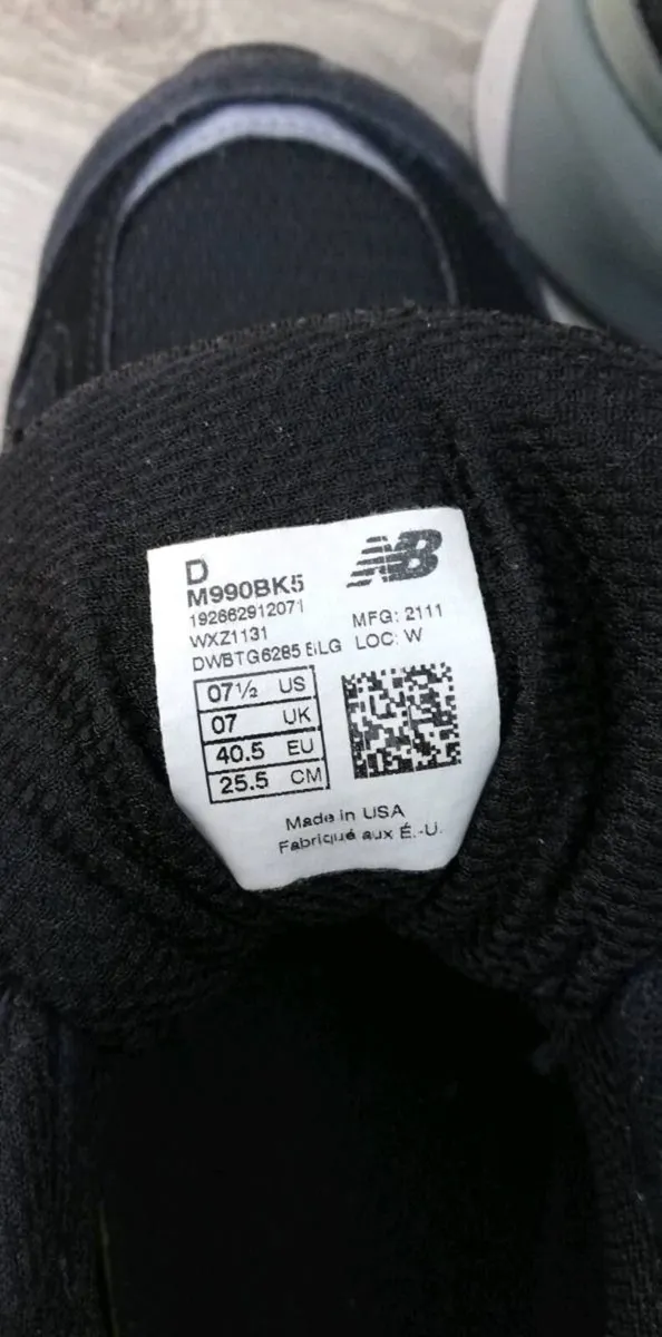 New Balance mens 990v5 sneaker black suede - Image 3