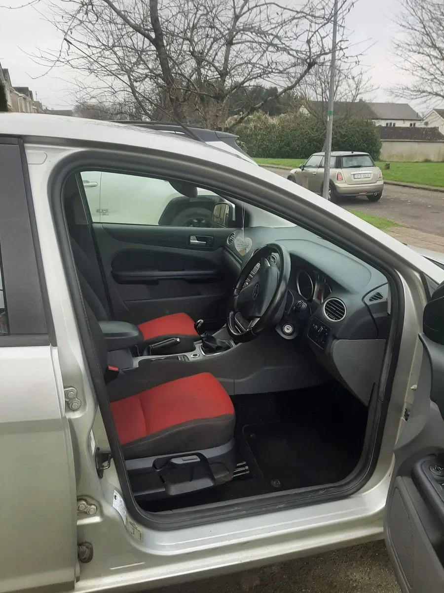 Ford Focus 2009 - Image 4