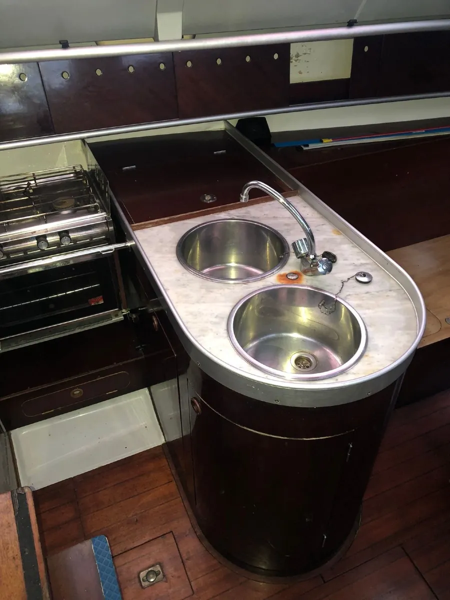 Beneteau First 32s5 sailing yacht - Image 4