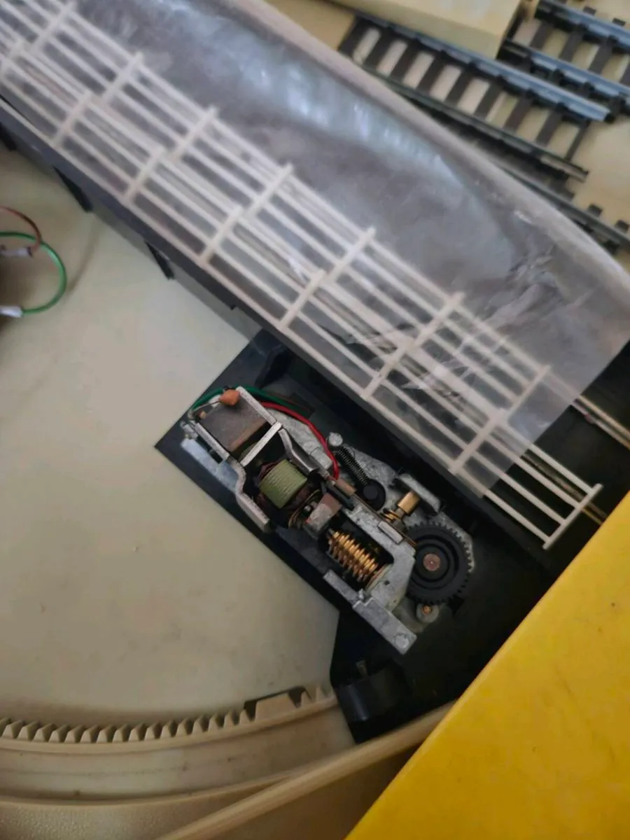 Hornby OO Gauge Turntable - Image 4