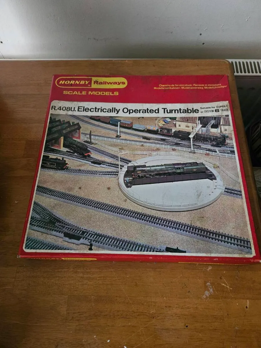 Hornby OO Gauge Turntable - Image 1