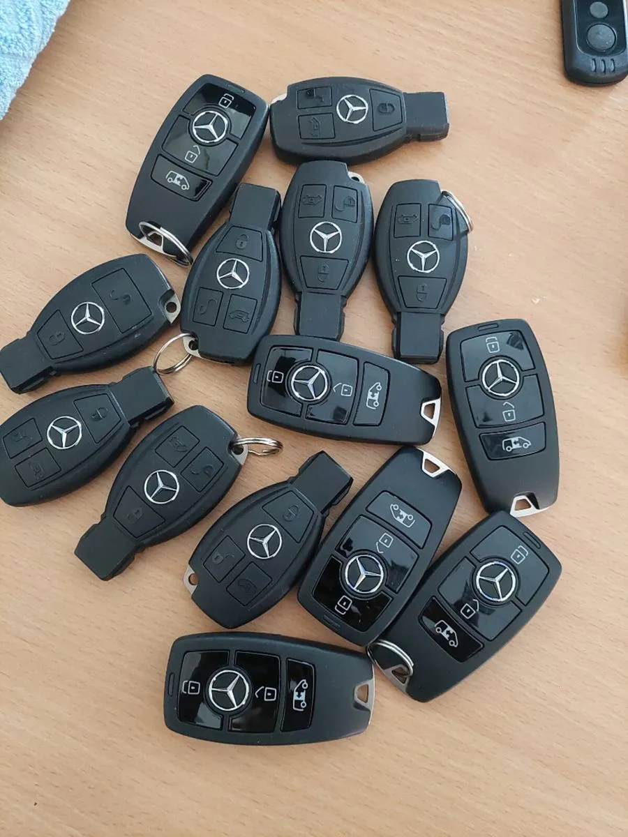 Mercedes key