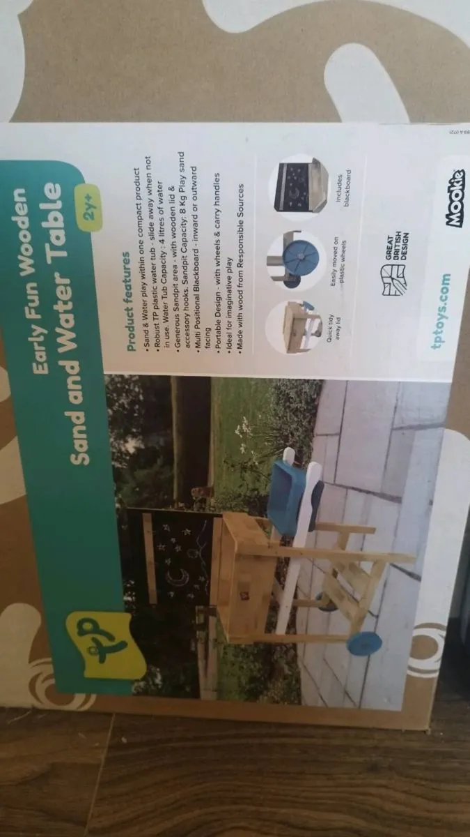 Sand and water table - Image 2