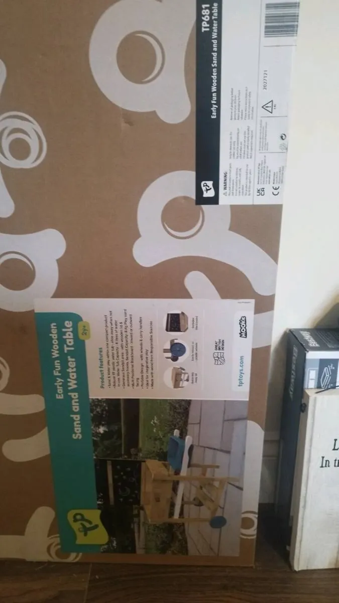 Sand and water table - Image 3