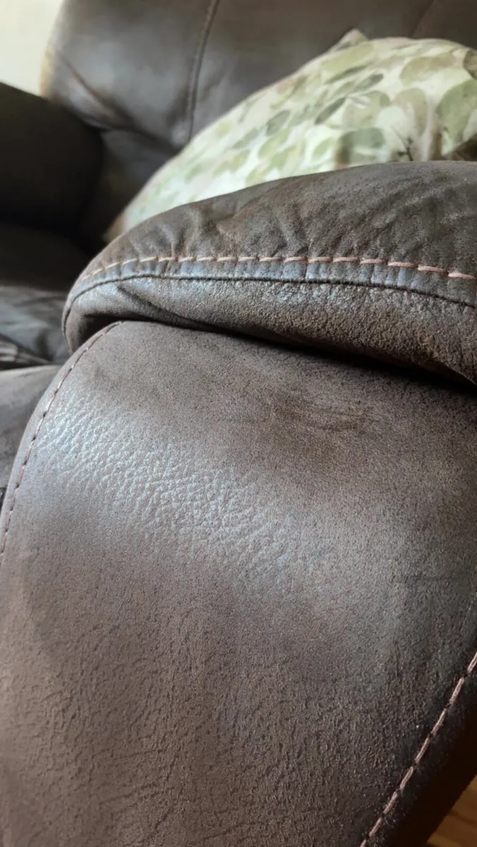 3 piece Suite Furniture - Image 3