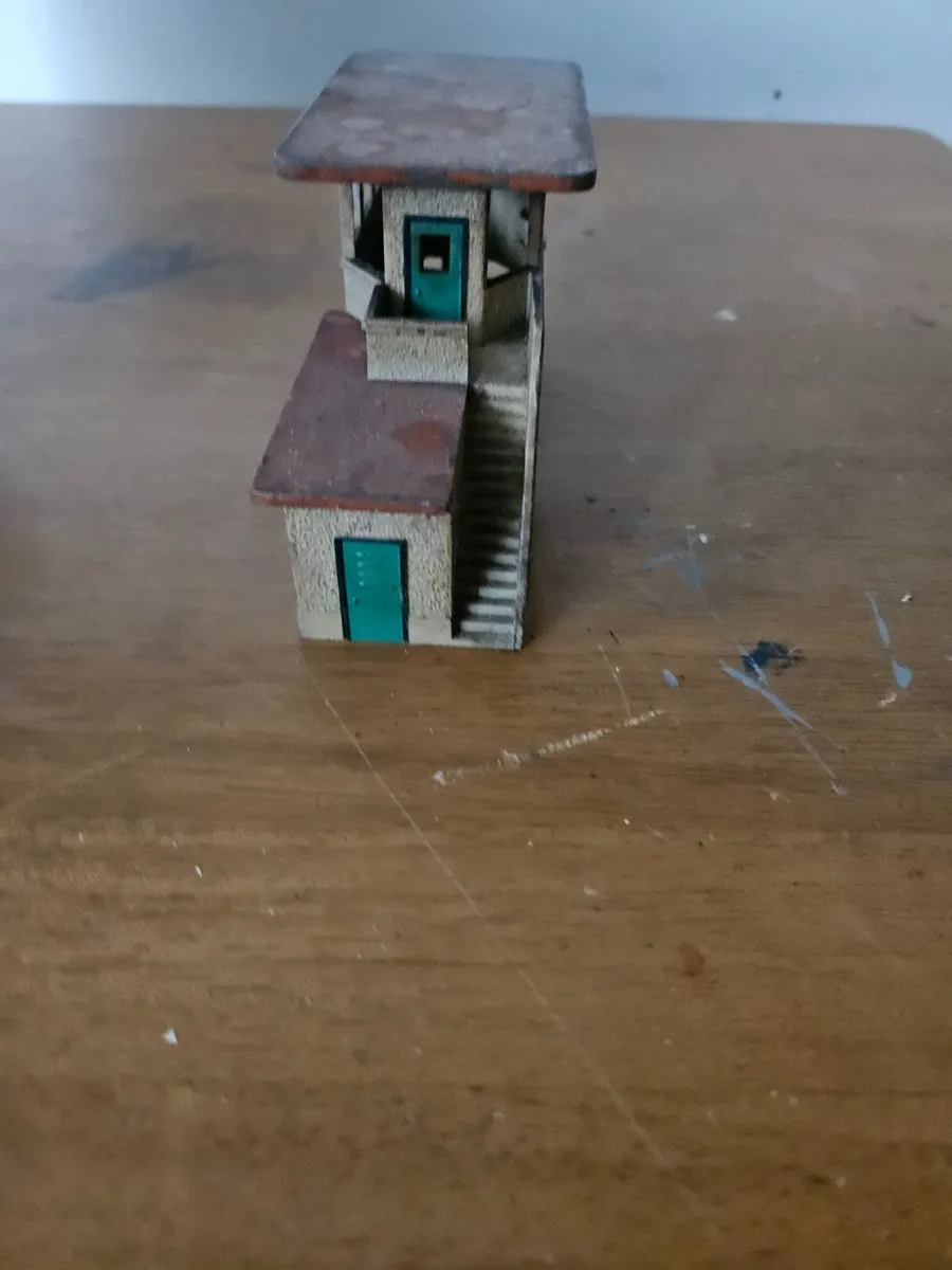 Hornby Dublo OO Gauge Signal Box - Image 2