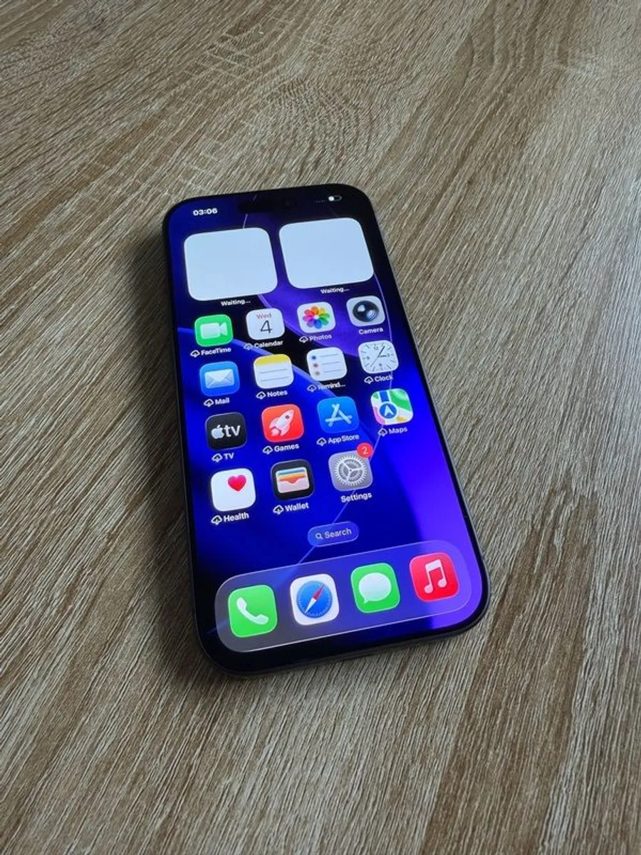 Apple iPhone 17 256GB unlocked in excellent condition. - Image 1