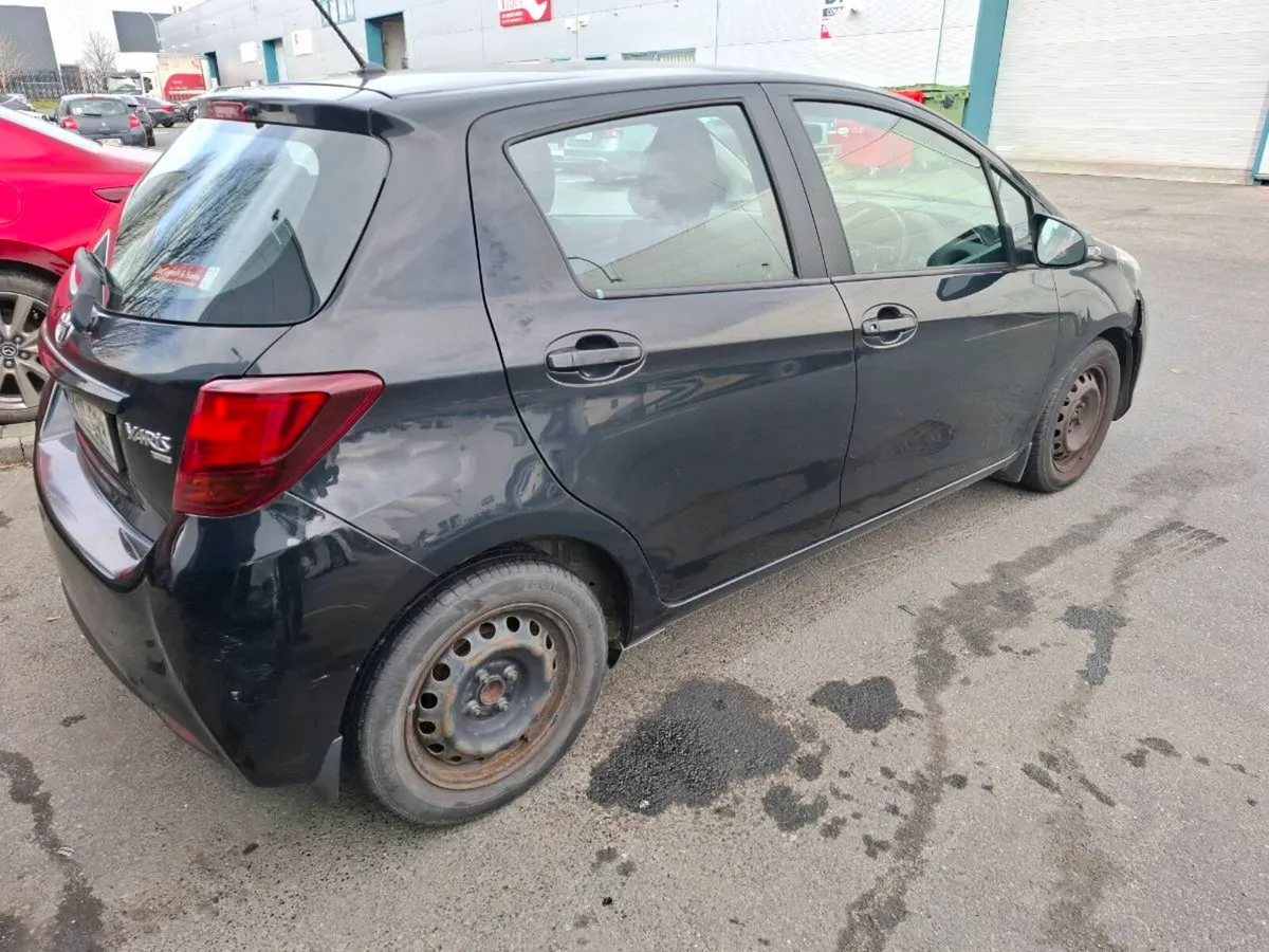 Toyota yaris - Image 2