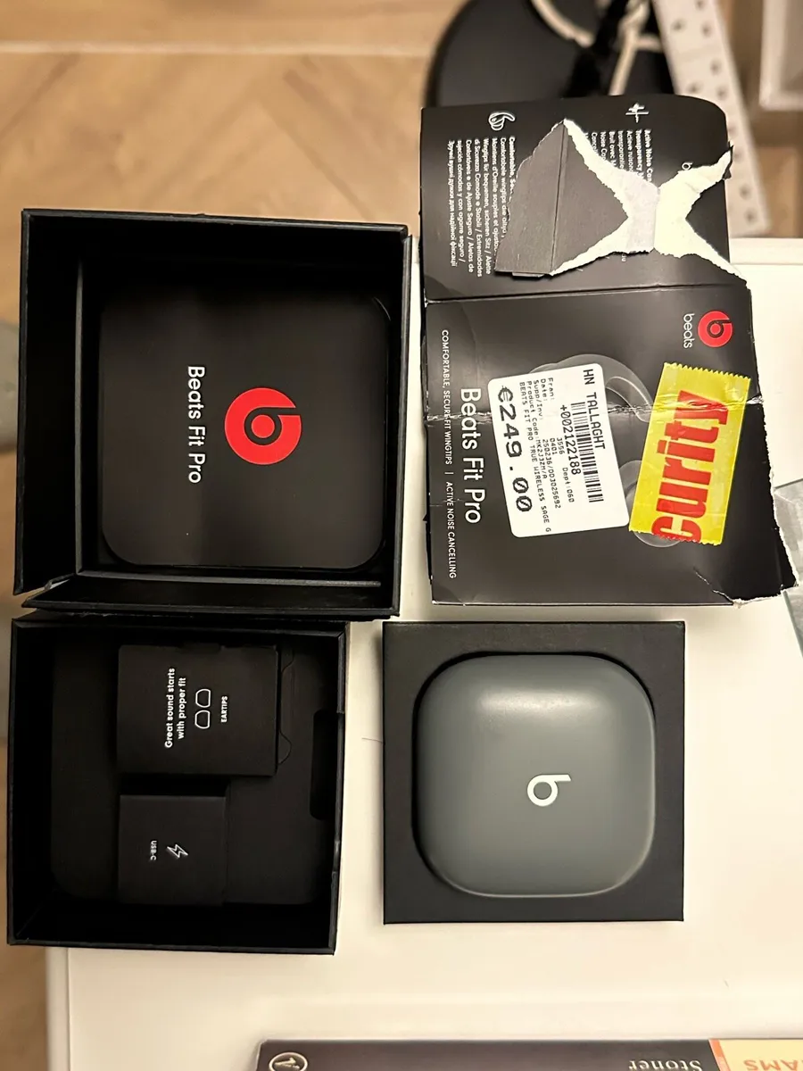 Apple Beats Pro - Image 3