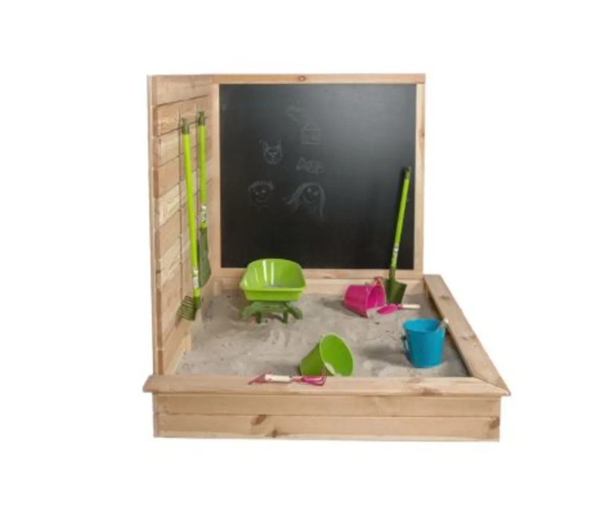 Childrens -  Corner sand pit - Image 1