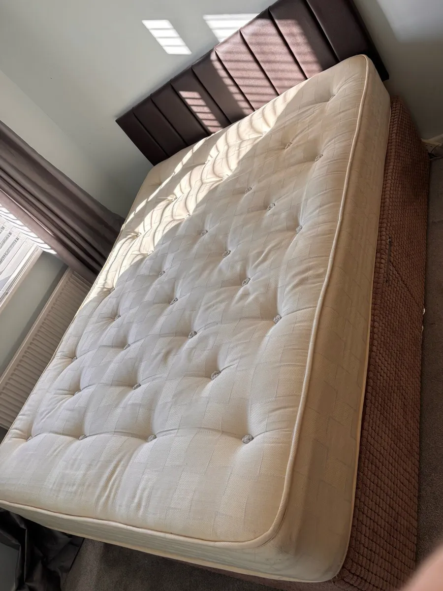 Double Bed - Image 4