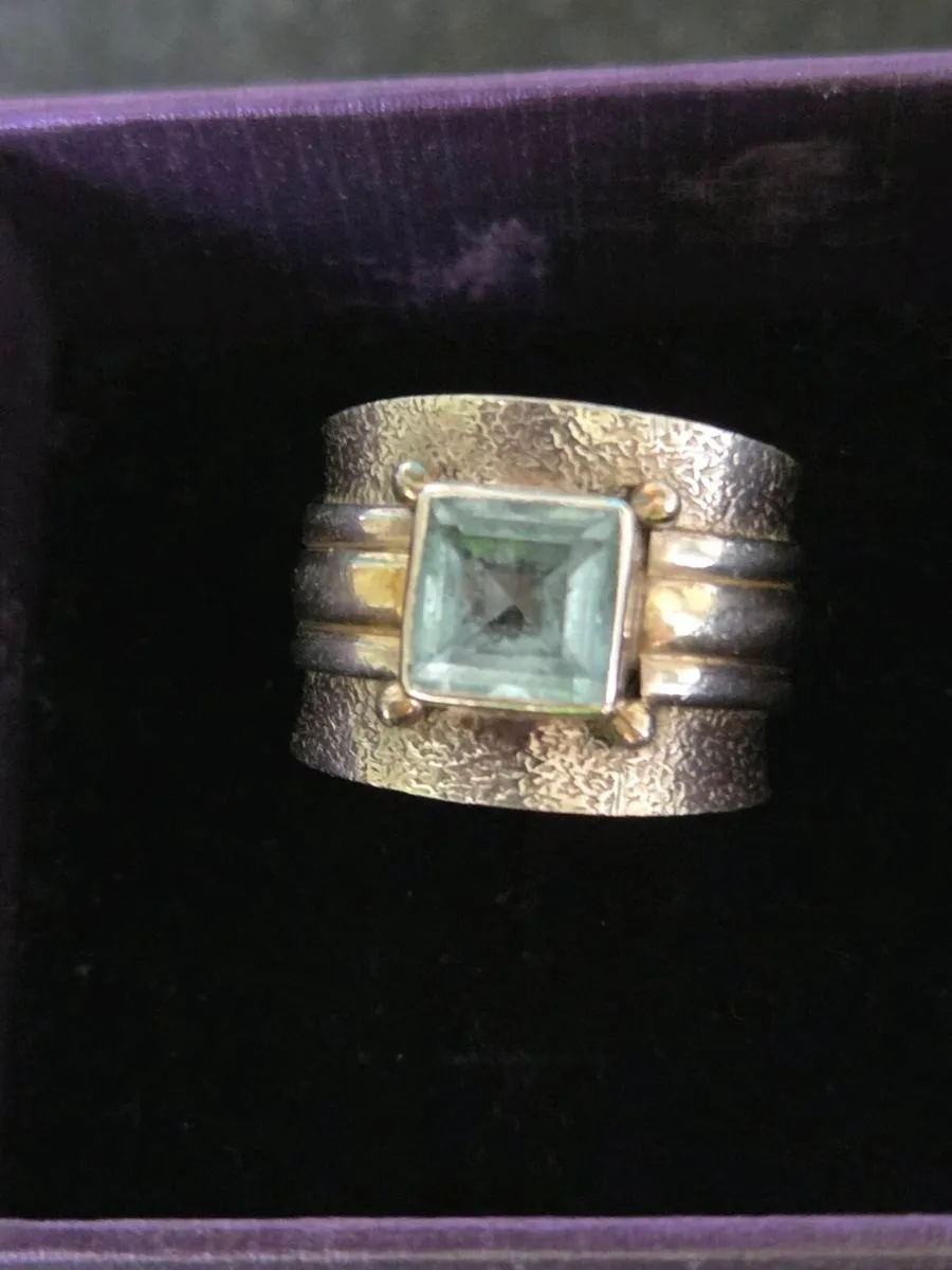 Silver ring with aquamarine stone - Image 1
