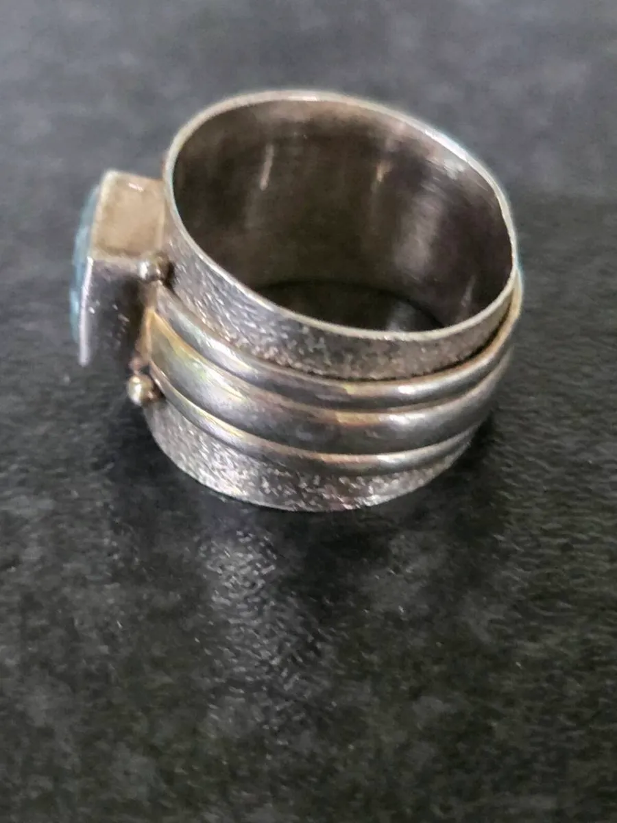 Silver ring with aquamarine stone - Image 2