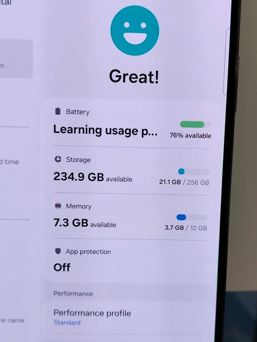 Samsung Z Fold4 256GB/ 12GB RAM Z Fold 4 Dual Sim Unlocked (Excellent Like New) - Image 4