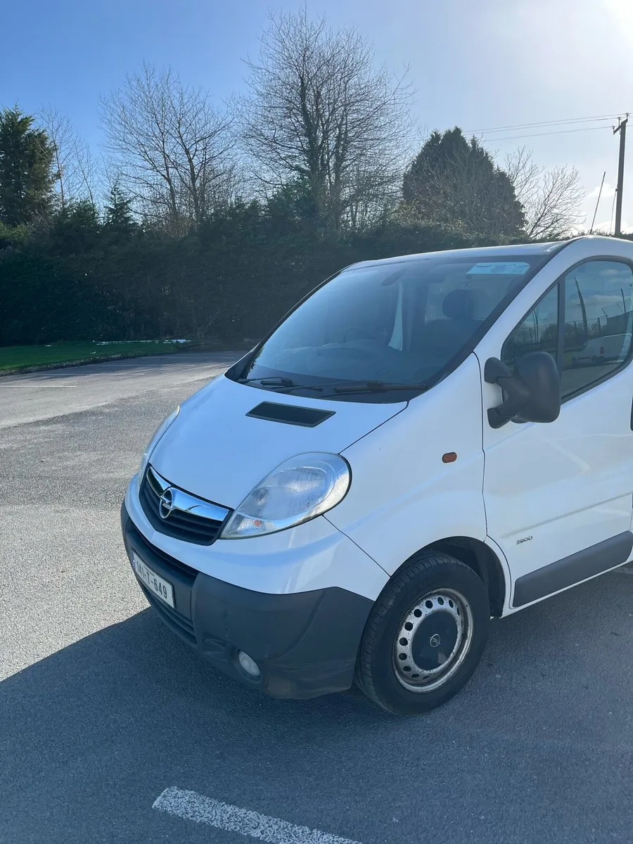 2014 Vivaro 189 kilometres New Doe - Image 1