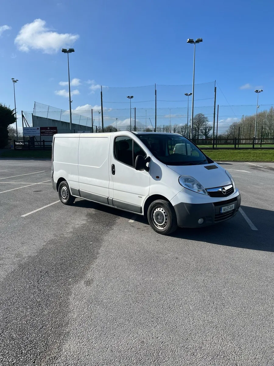 2014 Vivaro 189 kilometres New Doe - Image 2