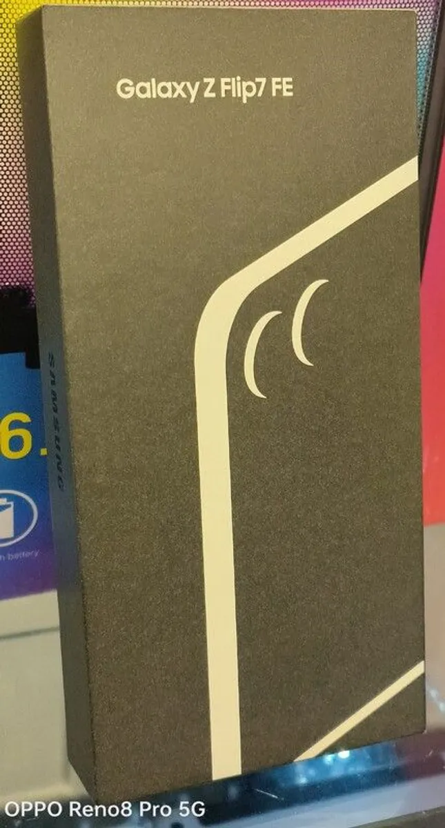 Samsung Galaxy Z Flip7 FE 128GB Dual Sim Unlocked White Excellent - Image 1