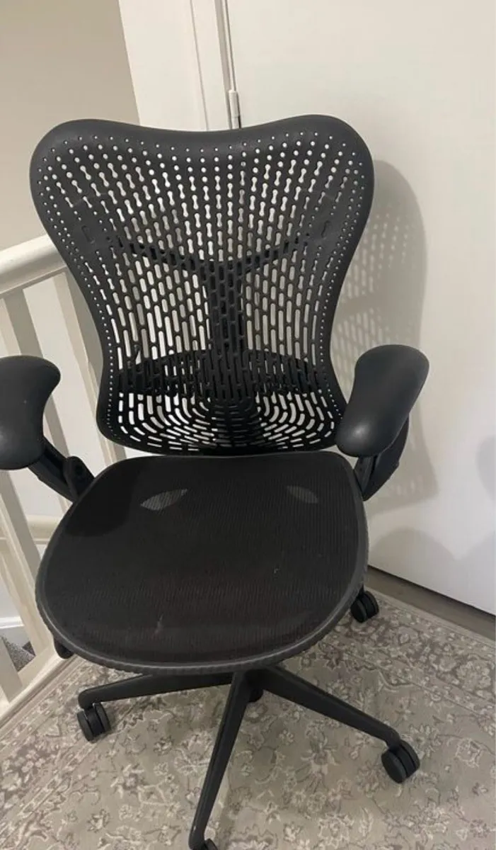 Herman miller mirra 1 Office chair - Image 4